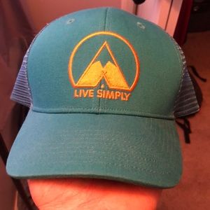 Patagonia live simply hat